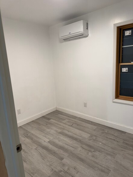 Building Photo - 36 Catskill Ave