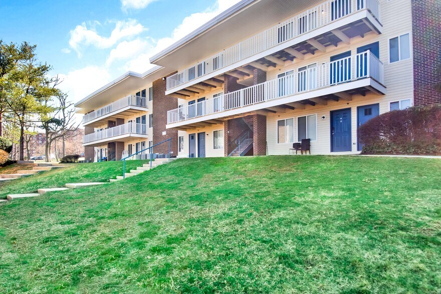 Autumn Woods Apartments 5033 57th Ave Bladensburg MD 20710