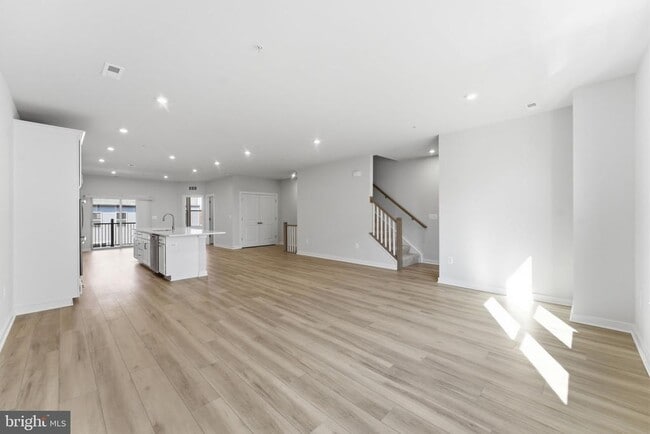 Building Photo - 2136 Glacier Rd