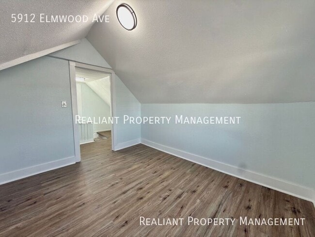 Building Photo - 5912 Elmwood Ave