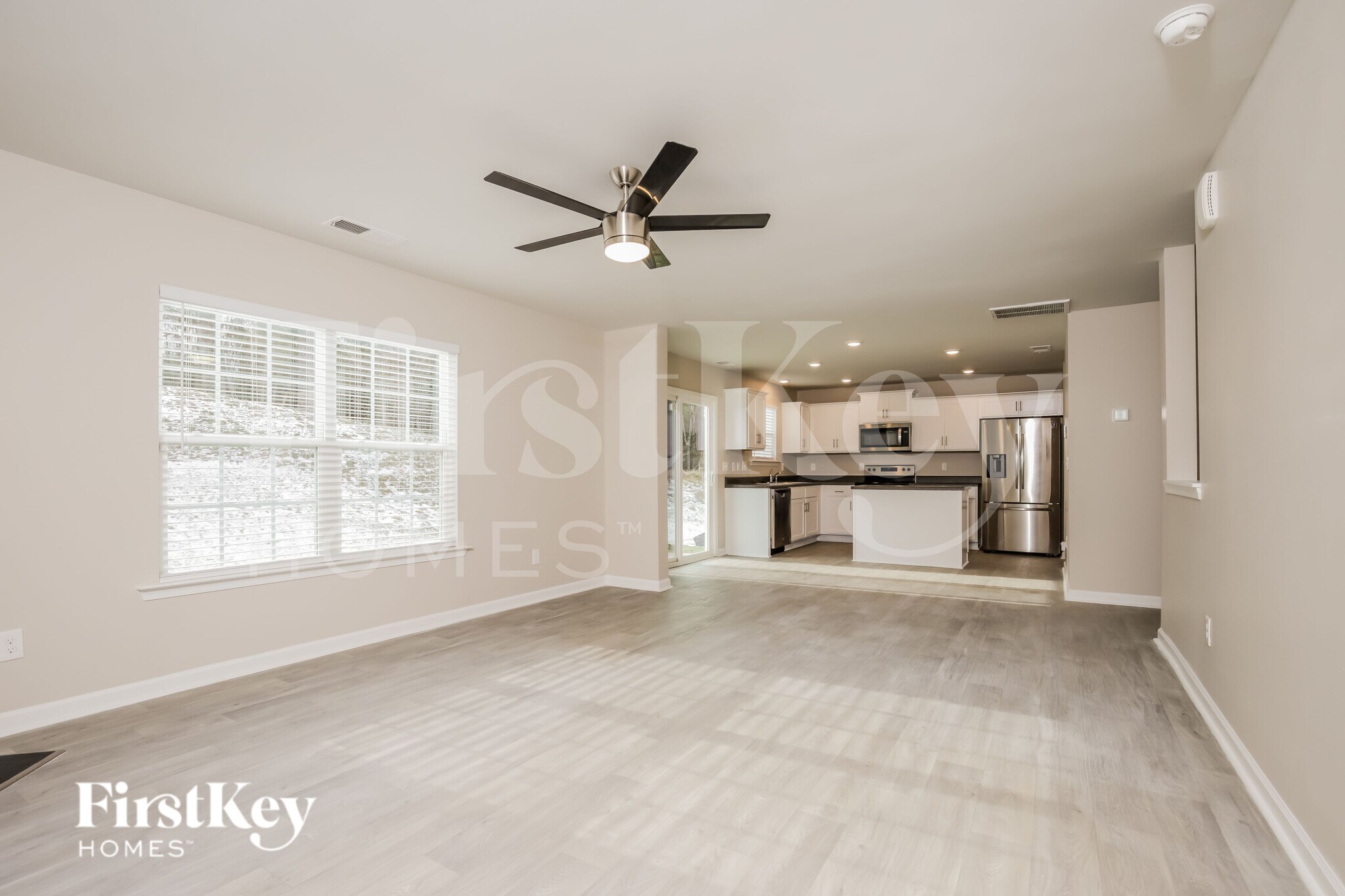 Building Photo - 2043 Longshadow St