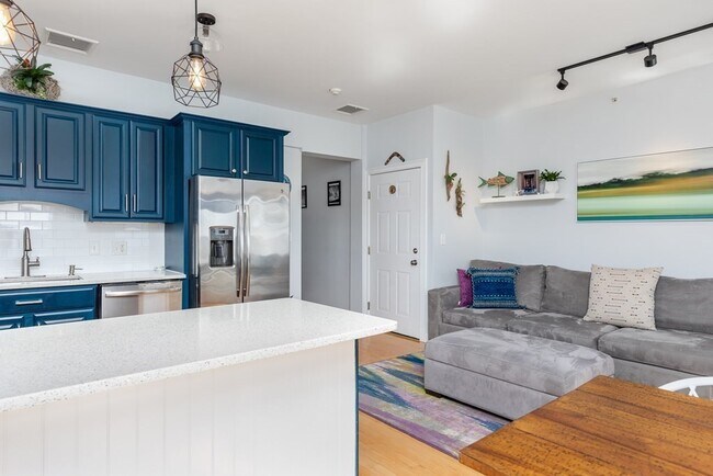 Building Photo - 168 Humphrey St