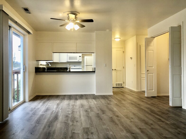 Building Photo - 583 Van Wey Cir