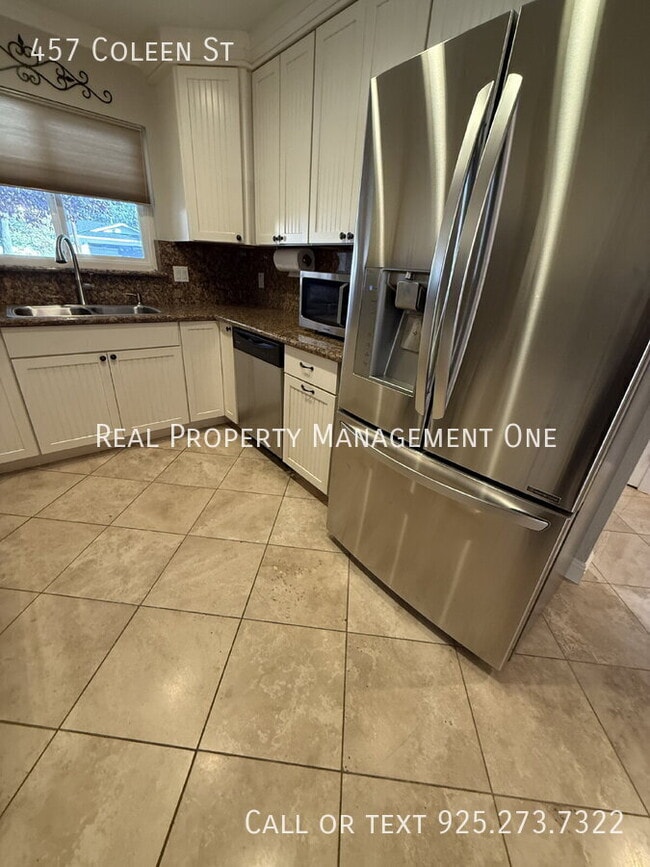 Building Photo - 457 Coleen St