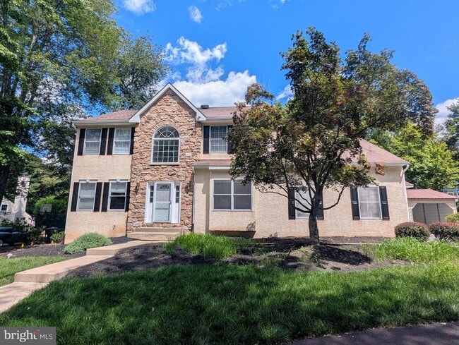 Building Photo - 114 Lenape Dr