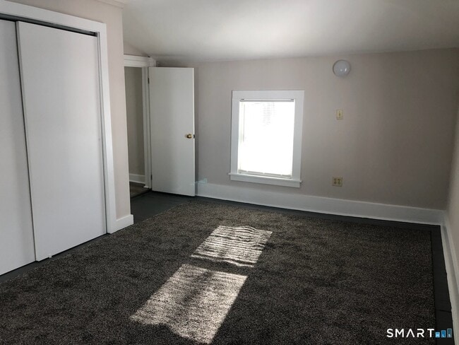 Building Photo - 23 Taylor St