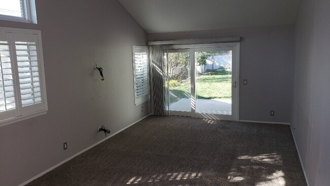 Building Photo - 2524 Caribou Pl