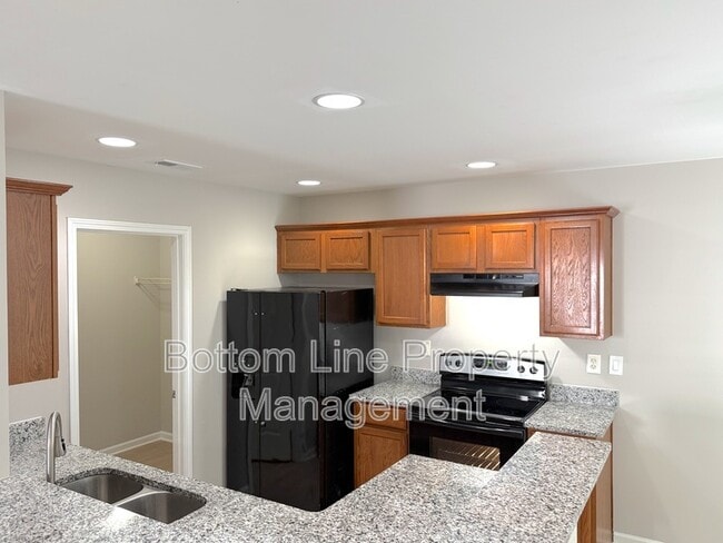 Building Photo - 4918 Muskogee Dr