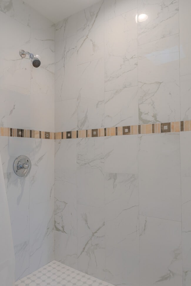 Building Photo - 6203 Tebbetts Dr