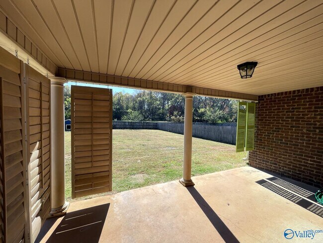Building Photo - 106 Summerset Ln