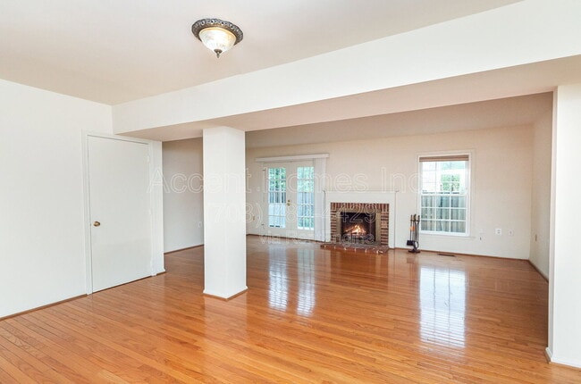 Building Photo - 2514 S Arlington Mill Dr