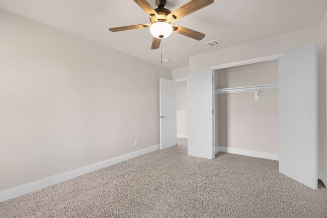 Building Photo - Application fee waived for approved applications. Contact us for details. Spacious 4-bedroom, 2.5...
