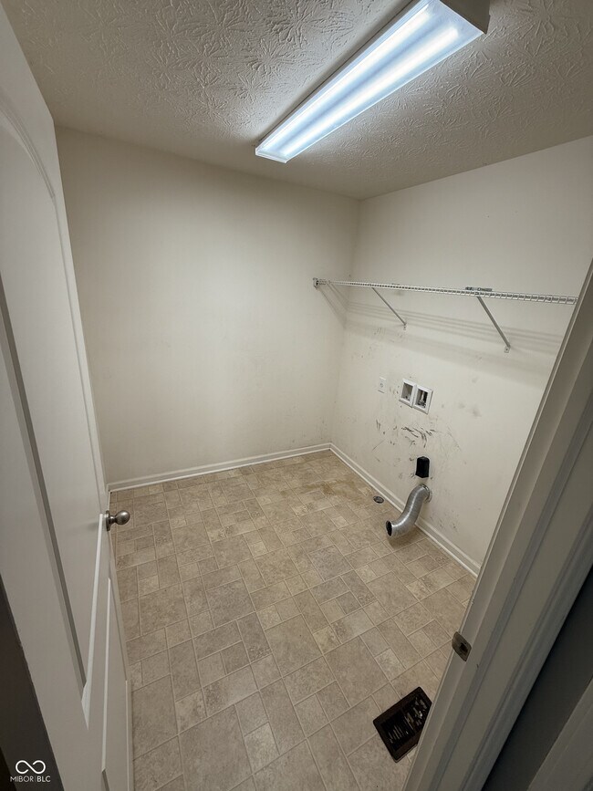 Building Photo - 7824 Newhall Way
