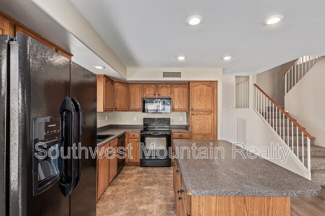 Building Photo - 42538 Sparks Ct