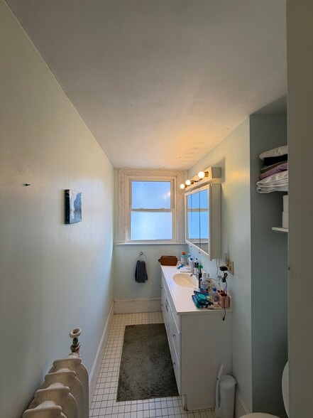 Building Photo - 3 Cambridge Ter