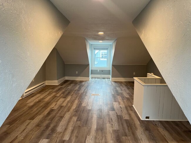 Building Photo - Lawrensville - House
