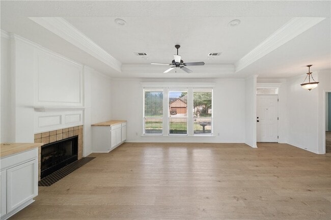 Building Photo - 8426 Alison Ave