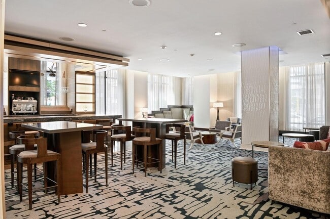 Building Photo - 201 S 11th St