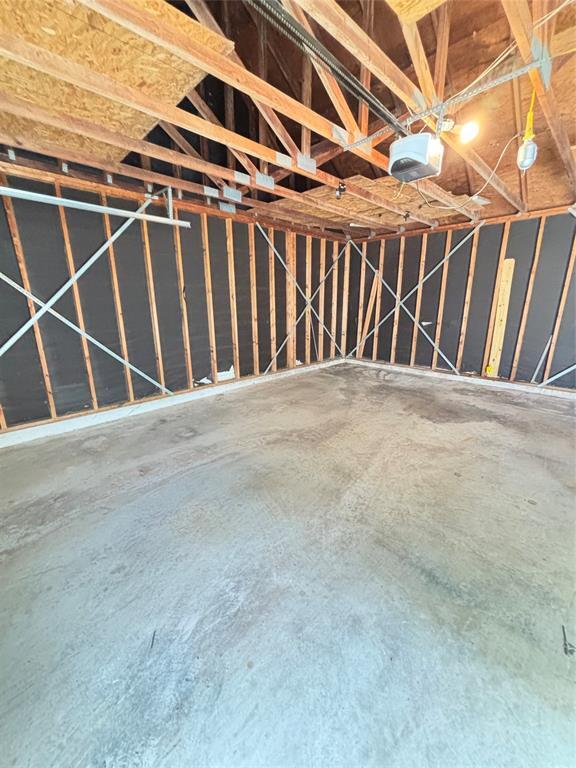 Building Photo - 16719 Dale Oak Way