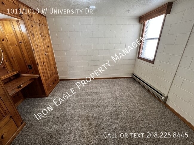 Building Photo - 1011/1013 W University Dr-