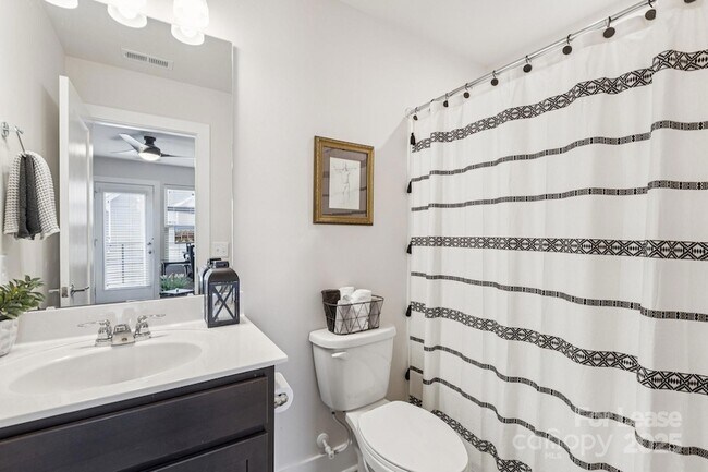 Building Photo - 12106 Brooklyn Ave