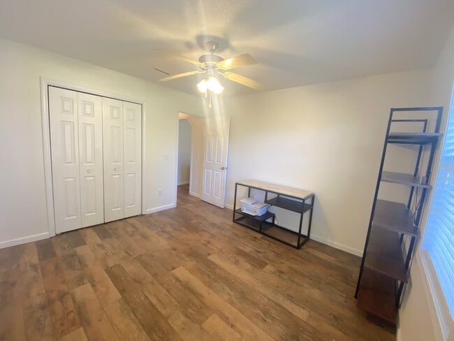Building Photo - 106 Homestead Way