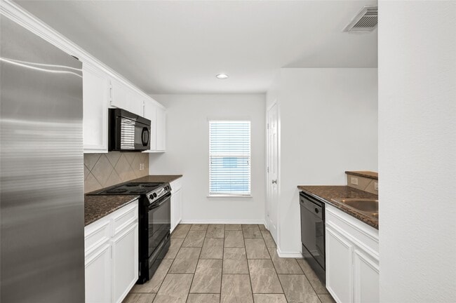 Building Photo - 1719 Redwing Bluff Dr