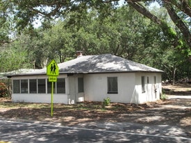 Building Photo - 1318 Sunset Point Rd