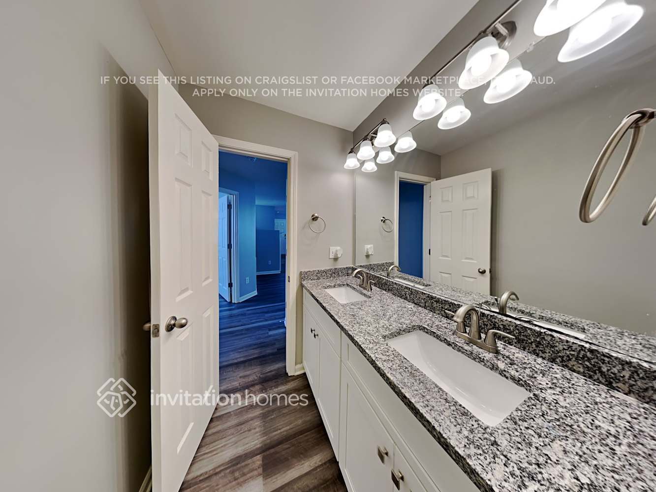 Building Photo - 1105 Kavkaz St