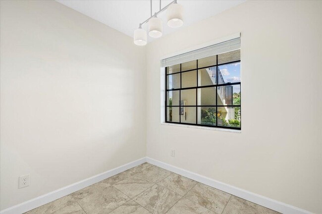 Building Photo - 101 Pinecrest Cir