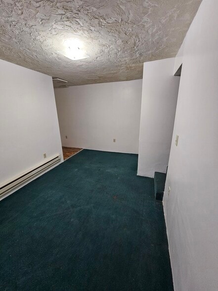 Building Photo - 310 6th St