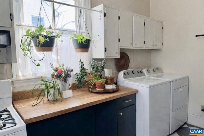 Building Photo - 1105 Little High St