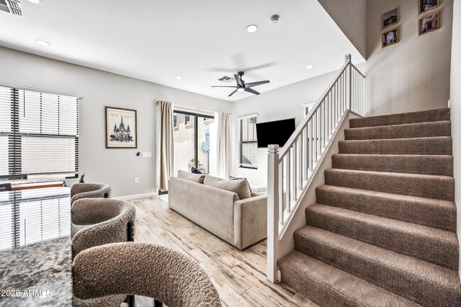 Building Photo - 4827 E Village Dr