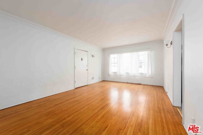 Building Photo - 413 1/2 N Gardner St