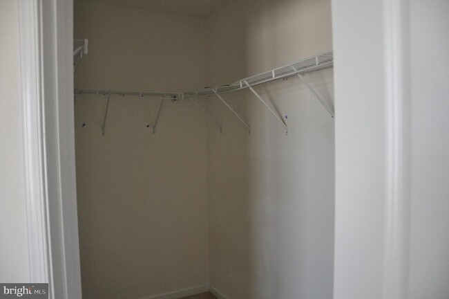 Building Photo - 905 Susan Cir