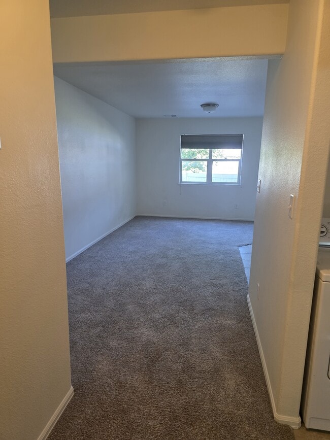 Building Photo - 2453 Theresea Ln