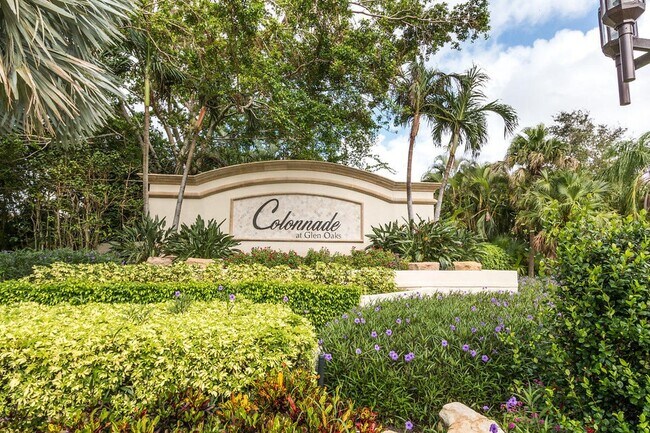 Colonnade entrance - 2535 NW 41st St