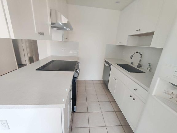 Building Photo - Newly remodel home.