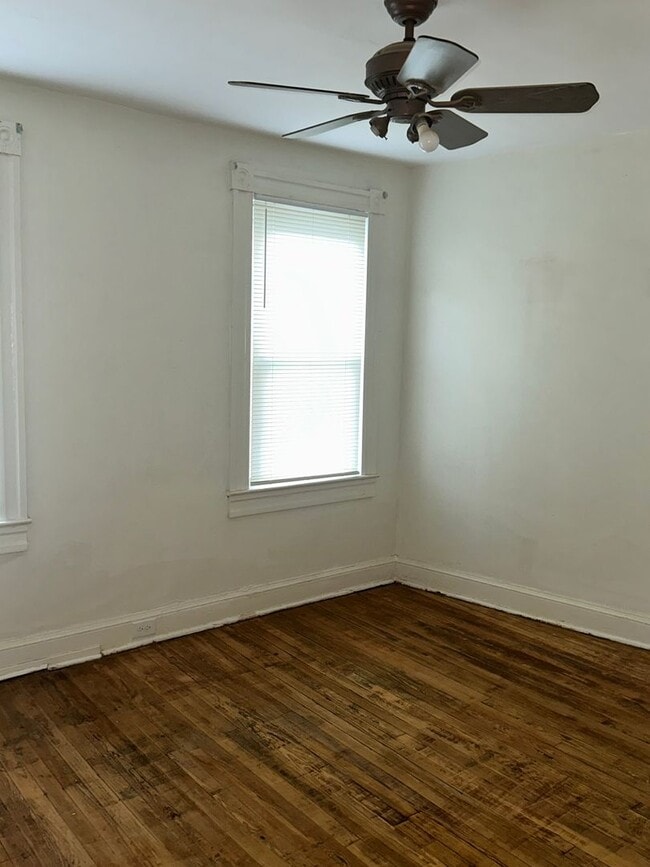 Building Photo - Spacious Home Available for Rent! W/D! Available Now!
