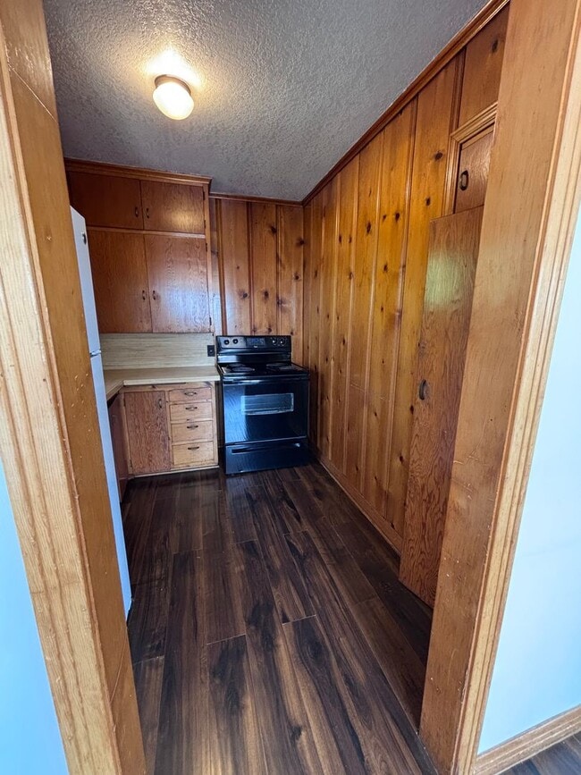 Building Photo - Adorable 1 bedroom studio in El Reno!