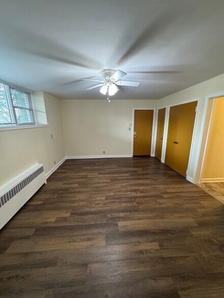 Building Photo - 705 Snelling Ave S
