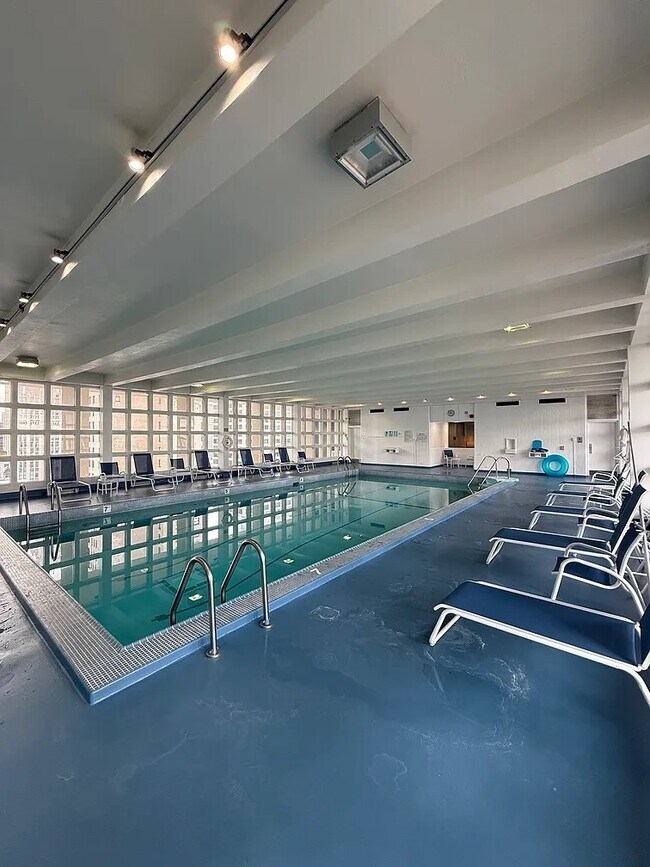 Building Photo - 535 N Michigan Ave