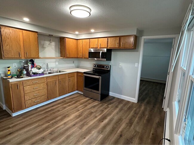 Building Photo - 2092 Terry Ln