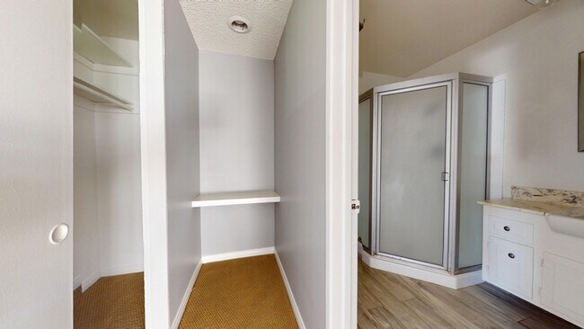 Building Photo - 1306 Amethyst St