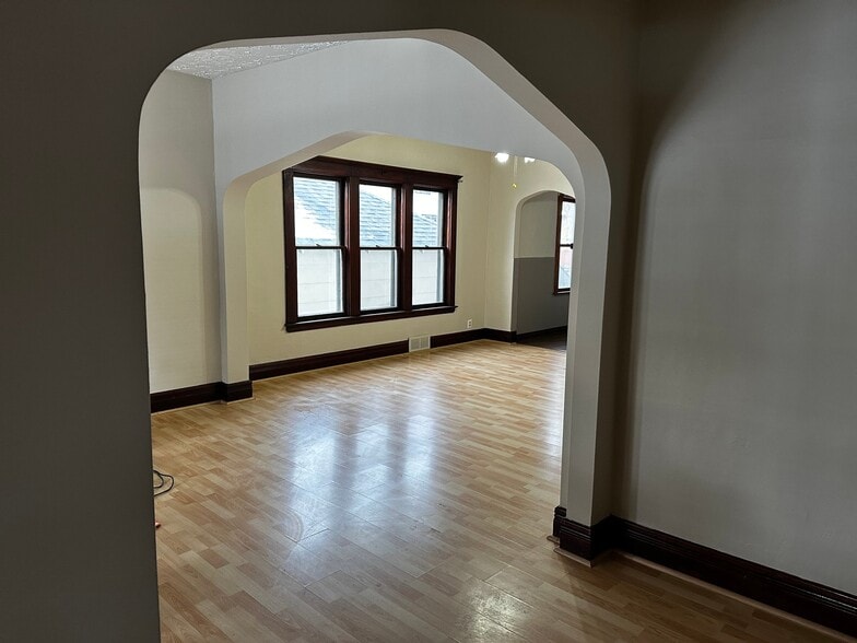 Building Photo - 23 Indian Orchard Pl