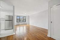 Building Photo - 2400 Webb Ave