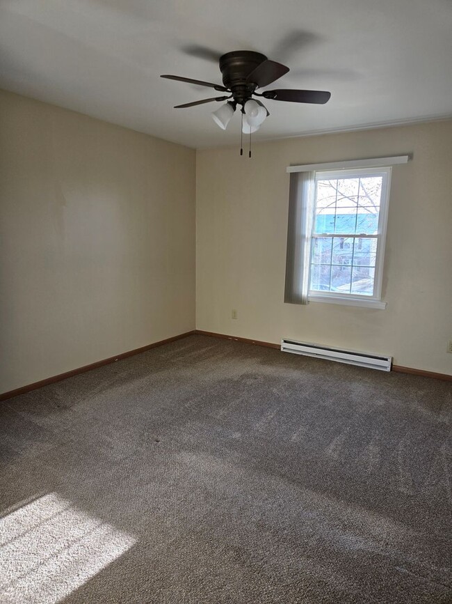 Building Photo - 2228 Sylvan Way