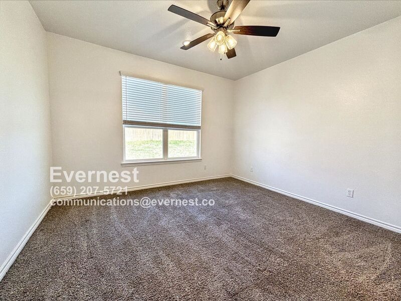 Building Photo - 8502 Trungle Rd
