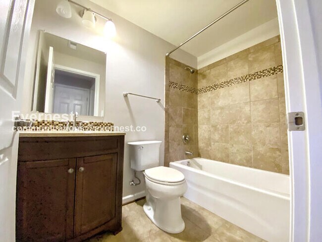 Building Photo - 5 Bed, 4.5 Bath Home with Fenced Yard & Garage / Coming Soon!