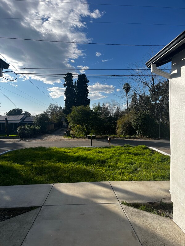 Building Photo - 1348 Olivine Ave